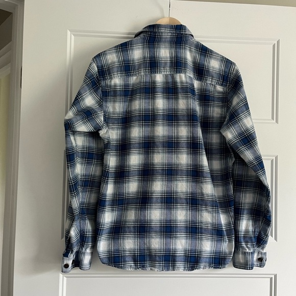 Patagonia Mens Blue Organic
Cotton Button Down Flannel Shirt. - Picture 2 of 6